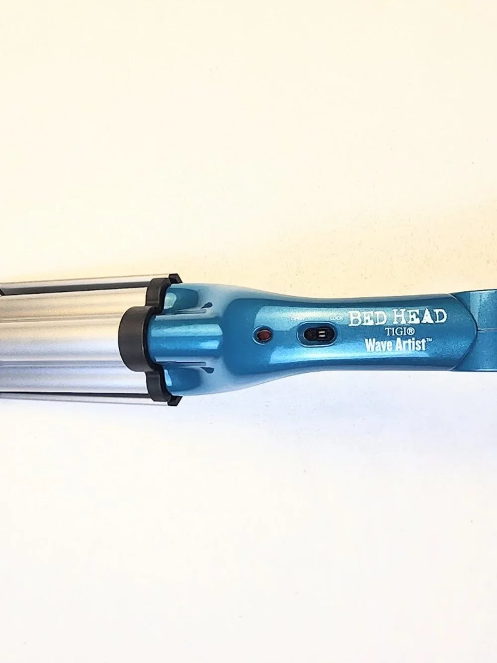 TIGI Bed Head Wave Artist Tourmaline Ceramic Deep Waver Blue (BH305CN).